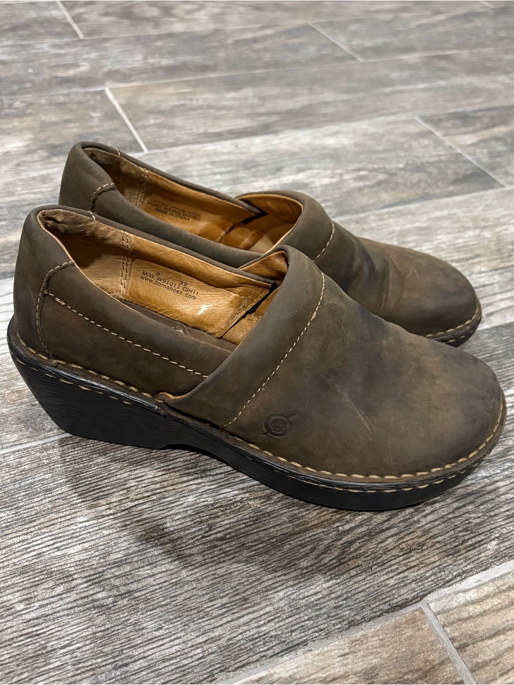 Born Women's Brown Leather Wedge Clogs Size 8 Slip-on‎ shoes W91011 Slip On